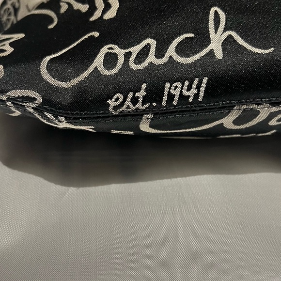Coach Black and Cream Shoulder Bag - Picture 2 of 5